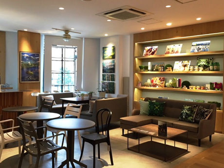 期間限定でスロべニアカフェを展開する「MUG CAFE」