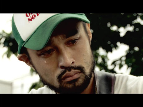 音楽家・三宅陽平さんの選挙活動に密着した「選挙フェス！」より&copy;2015mirrorball works