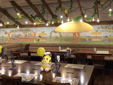 ふなっしーの「梨妖精界」にオープンしたカフェをイメージした装飾