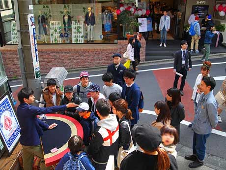 参加店舗内外で当日限定の企画などを行う（写真は前回開催時の様子）