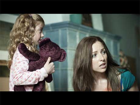 長編作品「ベビーシッター」より