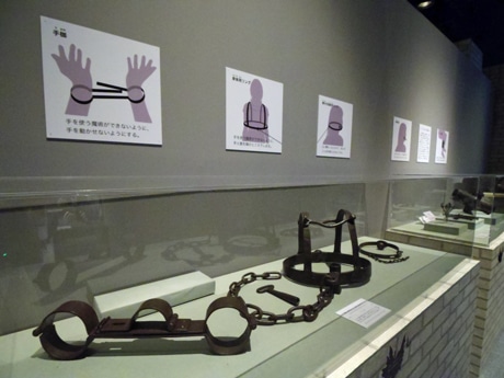 魔女と宣告された人を拘束するための道具