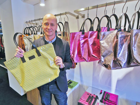 オープンに合わせて来日したデザイナーのステファン・ヴェルディーノさん