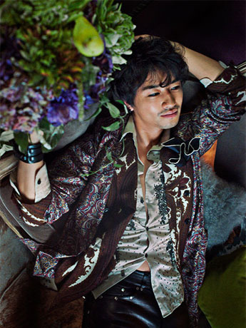 俳優・斎藤工さん&copy;mika ninagawa