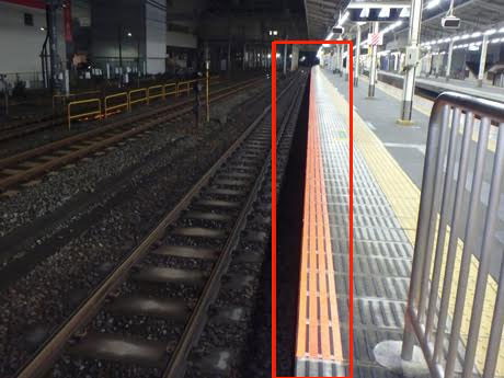 赤枠内オレンジ色のラインが「CPライン」（鎌田駅の写真）