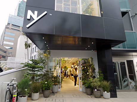 店舗エントランス