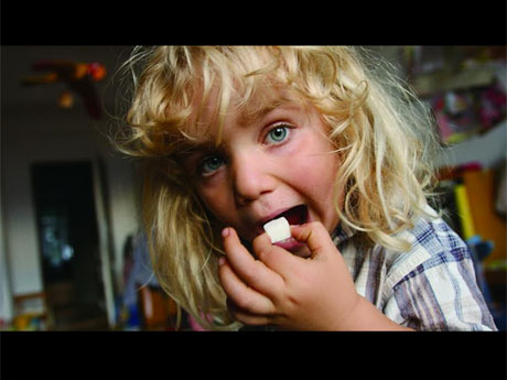 「シュガー・ブルース家族で砂糖をやめたわけ」より&copy;2014GOLDEN DAWN