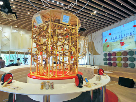 高さ約3.5メートル、幅約3メートルのピタゴラ楽器