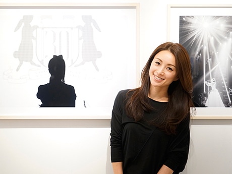 オープニングレセプションに来廊した酒井法子さん