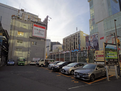 H＆M原宿の対面に位置する「原宿ゼロゲート（仮称）」の建設予定地