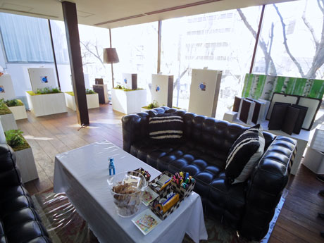 空気清浄機を展示する店内