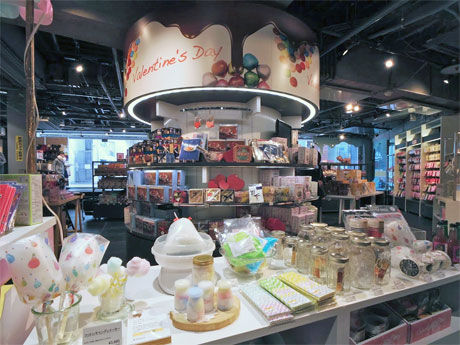 手作り用商品を多くそろえる店頭