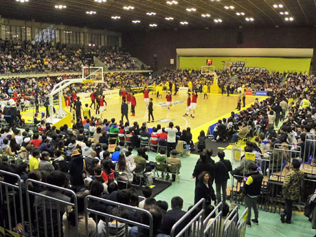 同会場最高となる4300人以上を動員した