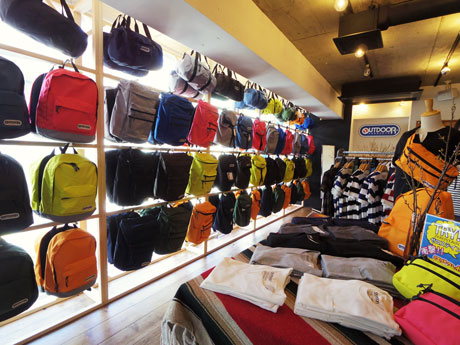 定番新シリーズが並ぶ店内