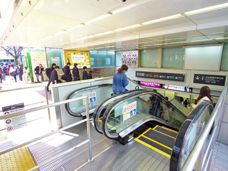 ハチ公前広場につながる8番出入り口に新設されたエスカレーター