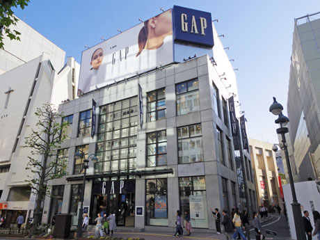 公園通り沿いの「GAPストア渋谷店」外観