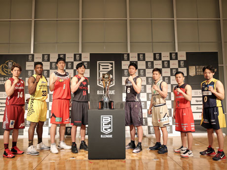 チャンピオンシップに出場する8チームの代表選手たち