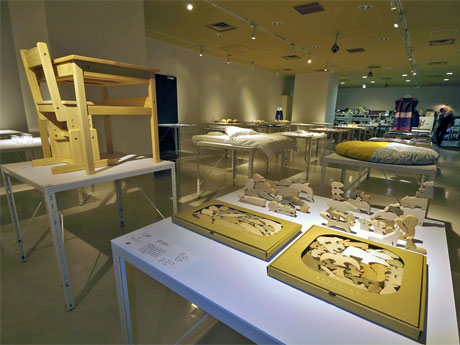 47都道府県で作られているの子ども向けアイテムが並ぶ場内