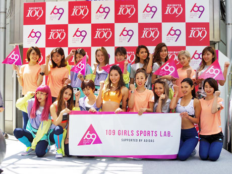 ショップ店員を中心とする1期メンバーたち