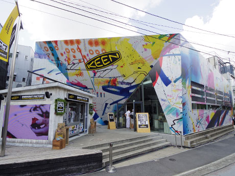 「UNEEKBOT FACTORY STORE」外観