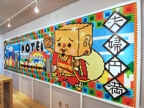 デザインチーム「デビルロボッツ」代表のキタイシンイチロウさんが手掛けた「布袋尊」