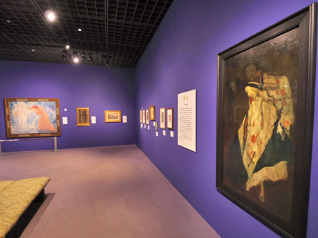 年代順にベルギー美術の500年を紹介する場内