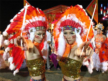 シンガポールの「881歌え！パパイヤ」より&copy;Zhao Wei Films