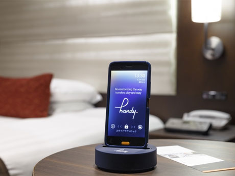 客室に設置する端末のイメージ（写真は渋谷エクセルホテル東急）