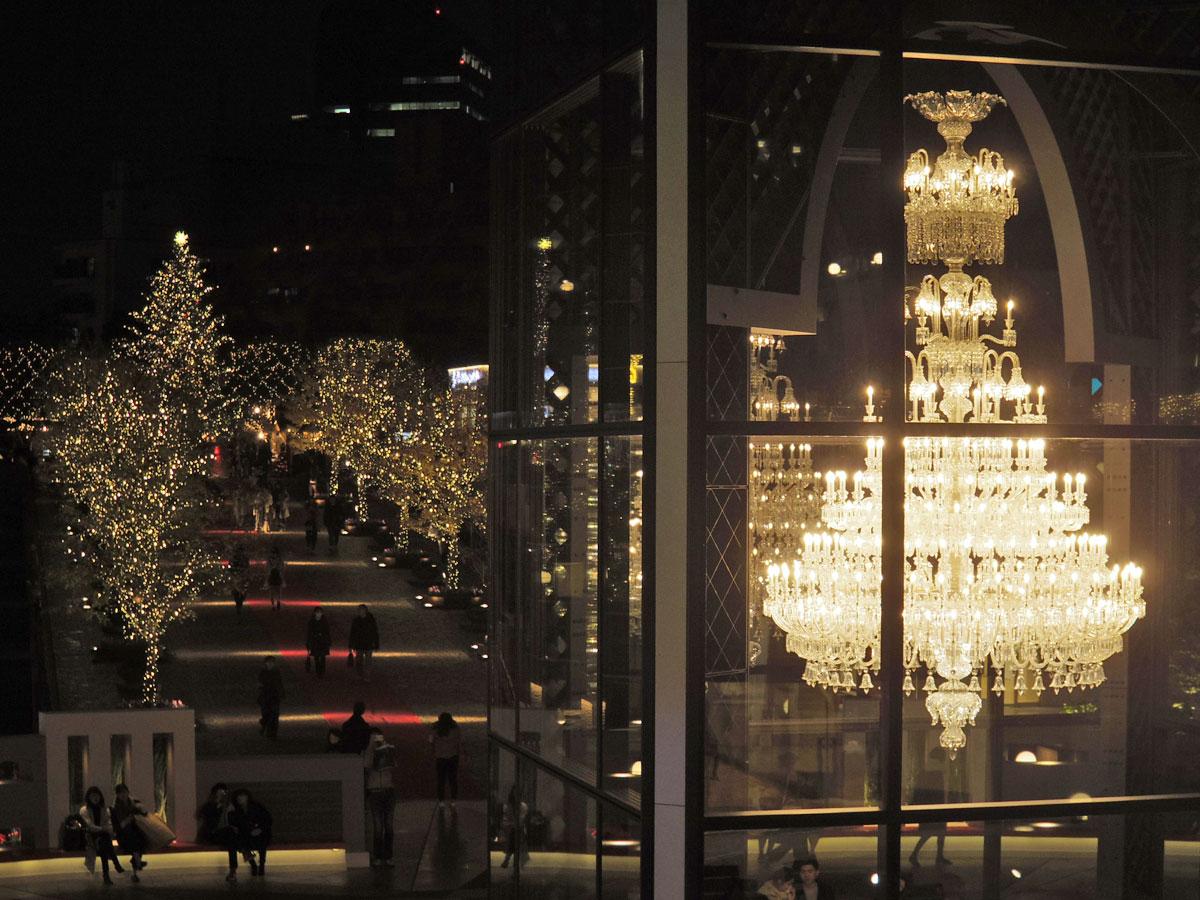 仏バカラ社のシャンデリアを中心としたイルミネーション