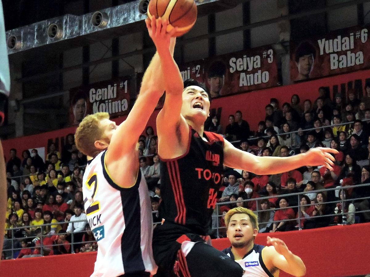 「ゴールにアタックすること」を課題に臨んだという田中大貴選手（写真中央）