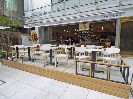 テラスも設ける店舗概観