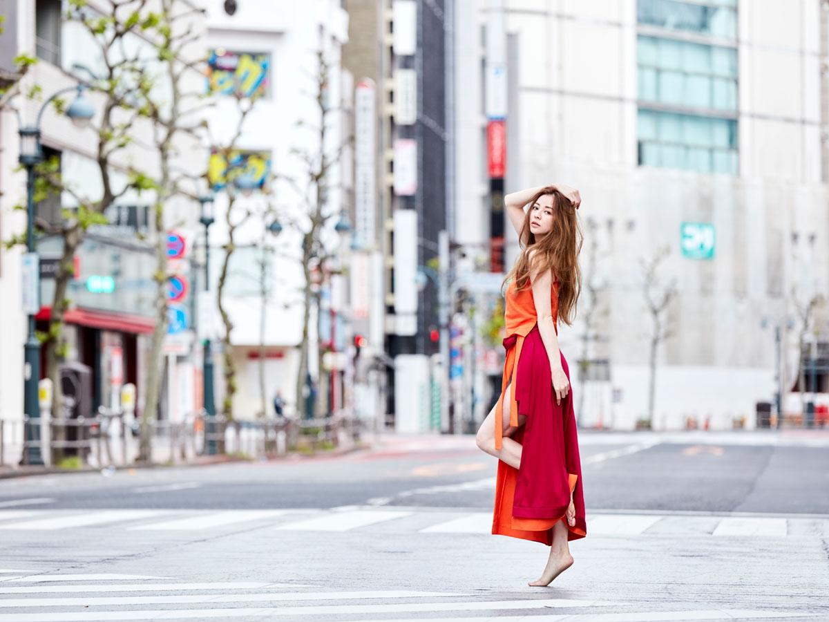 開業前の「ニトリ」が背景に映る神南エリアでの1枚