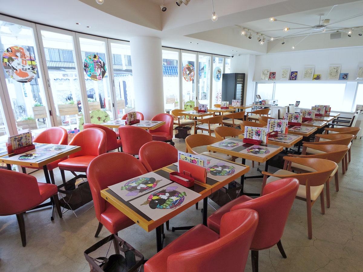 中村佑介さんのイラストを随所にあしらう店内