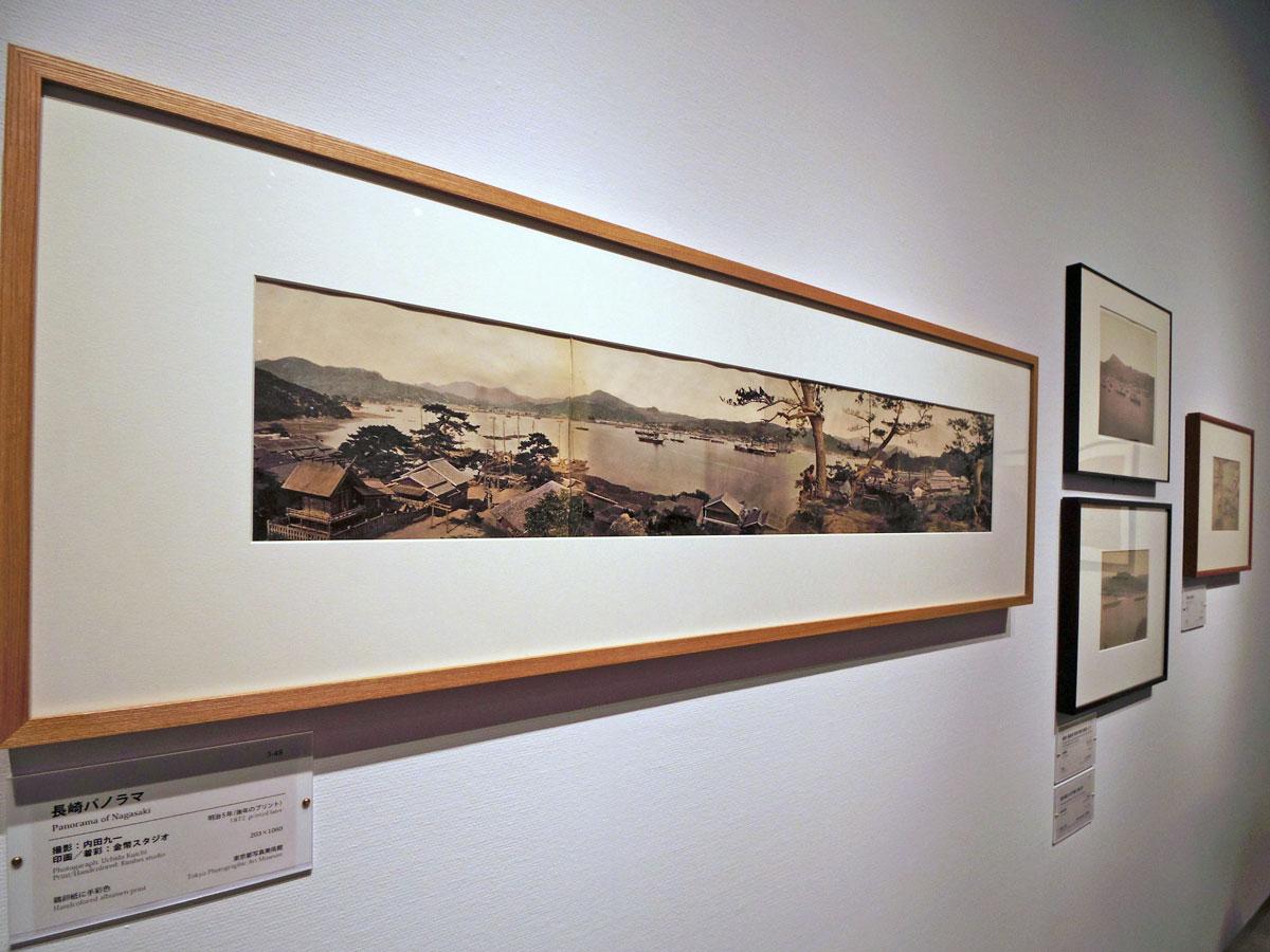 1872（明治5）年に内田九一が撮影した長崎のパノラマ写真（左）など