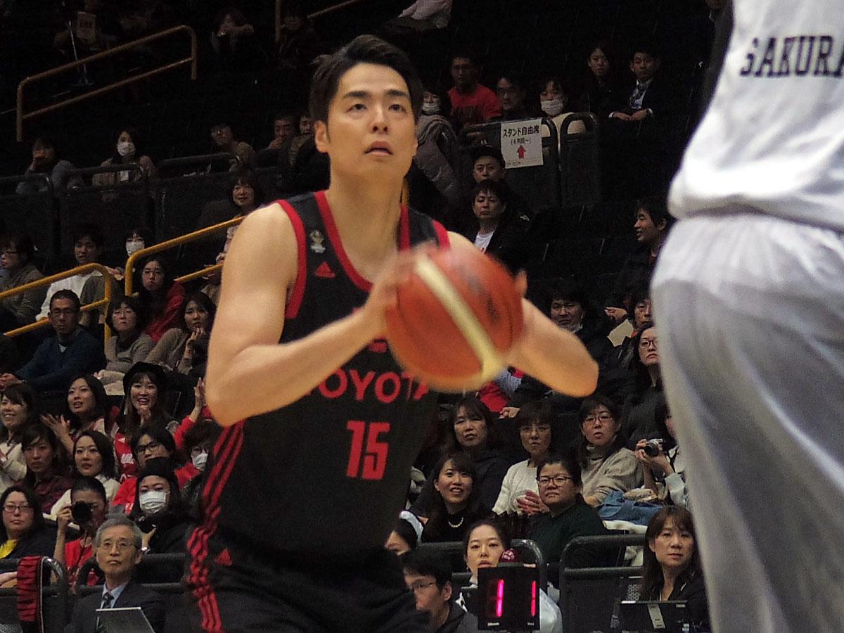 14得点リバウンド9本と活躍した竹内譲次選手