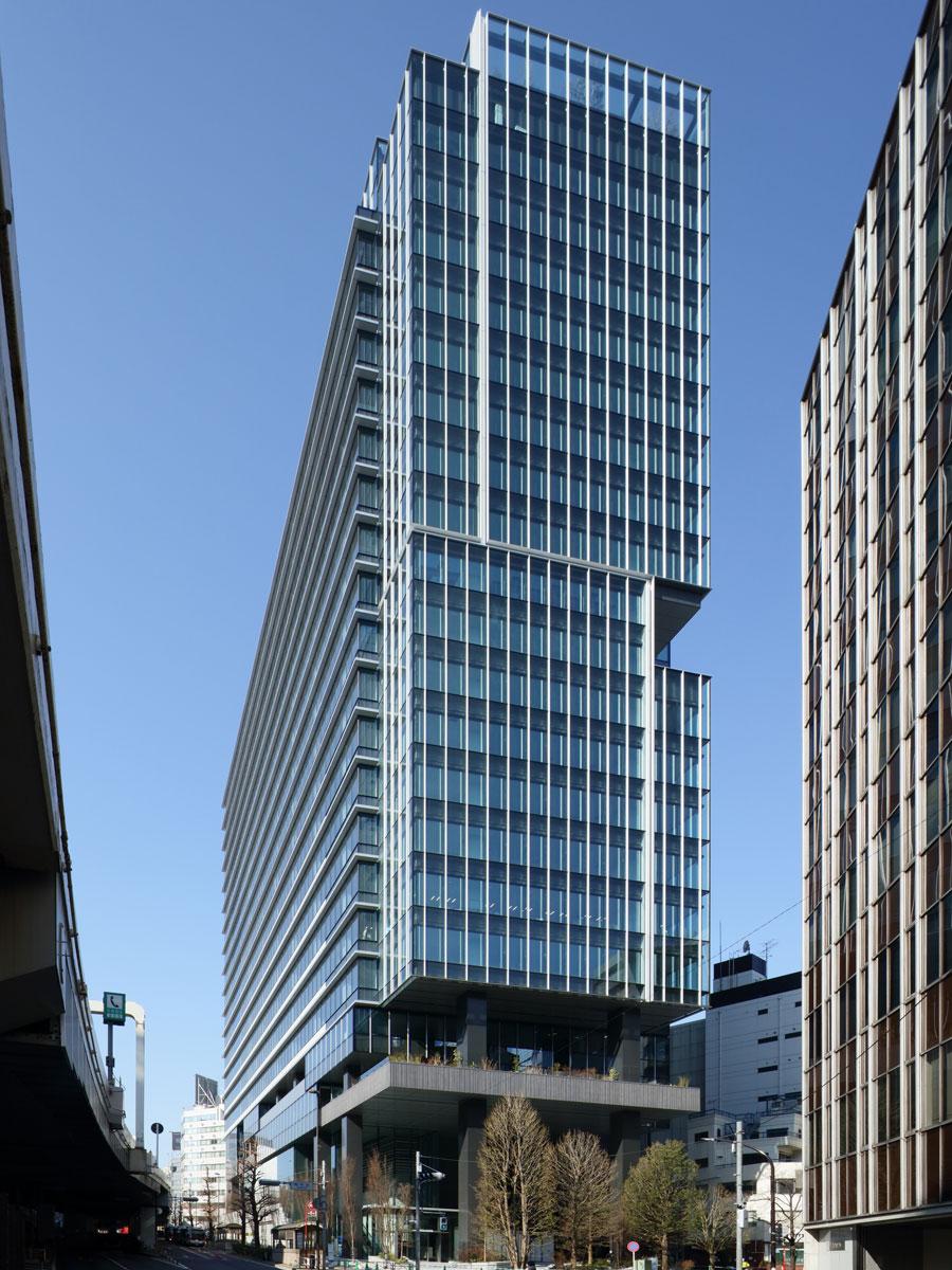 国道246号沿いの渋谷ソラスタ