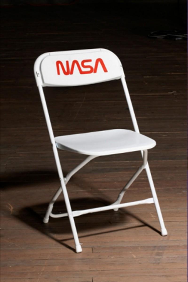 抽選販売される「NASA Chair」&copy;Tom Sachs