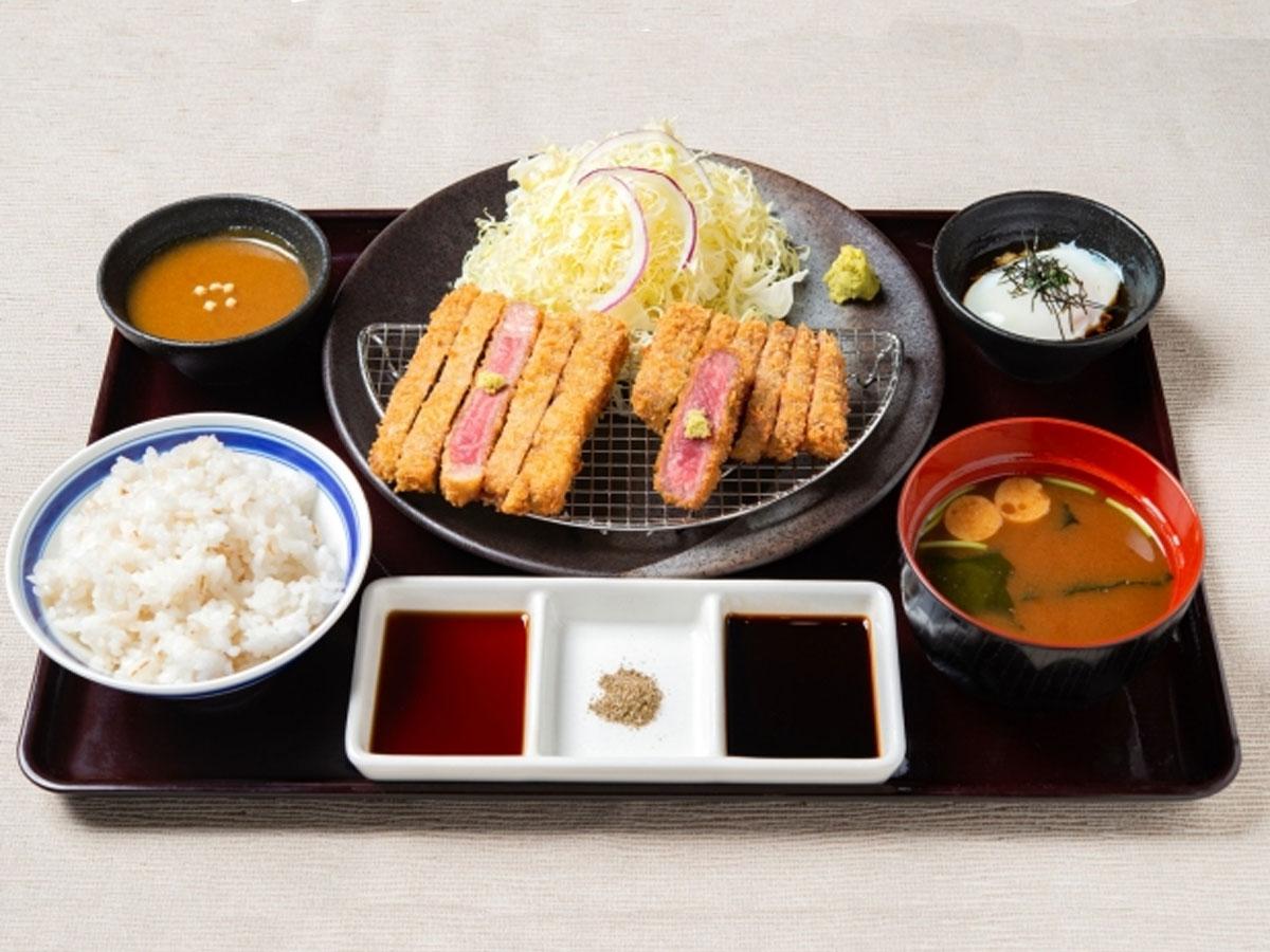 100食限定508円（通常1,480円、税別）で提供する膳のイメージ