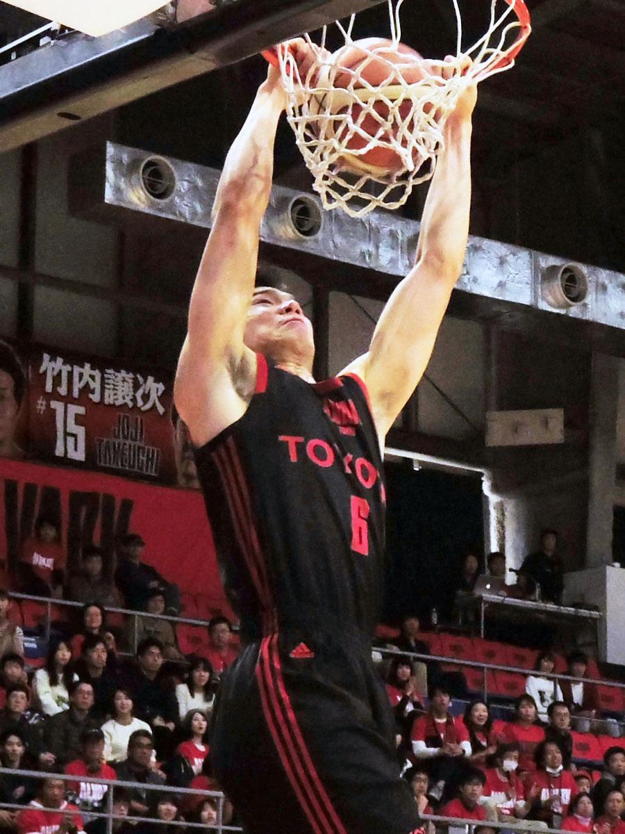 高い身体能力から繰り出されるダンクシュートが人気の馬場選手