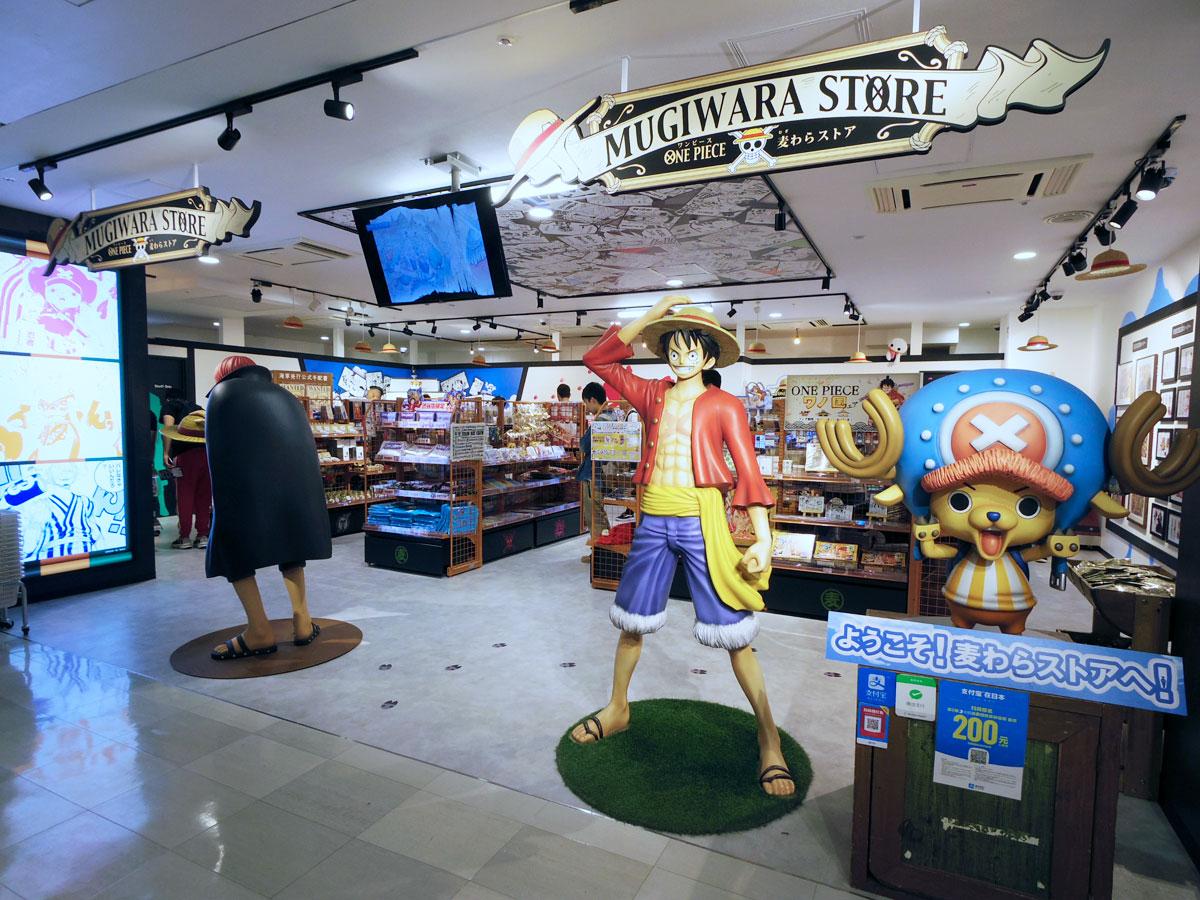店頭の様子&copy;尾田栄一郎／集英社 &copy;尾田栄一郎／集英社・フジテレビ・東映アニメーション