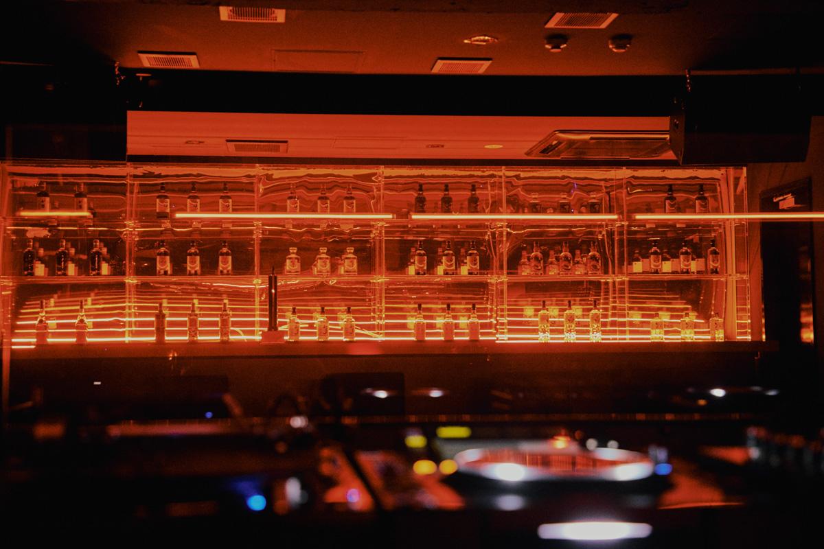 音楽酒場「翠月（ミツキ - MITSUKI -）」店内