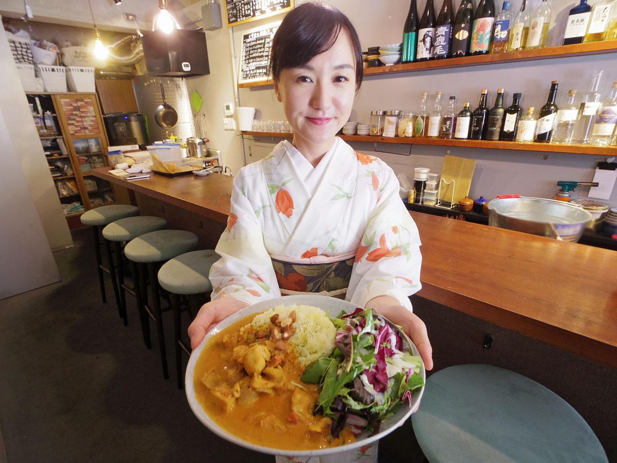 「気軽に立ち寄ってほしい」と話す元アイドルの料理研究家・稲石清美さん