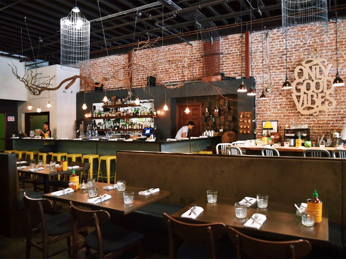ハワイの「THE PIG & THE LADY」の店内イメージ