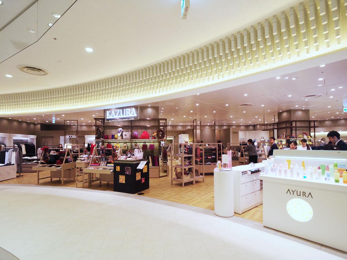 東急東横店内の「人気」ショップを中心に扱う「KAZURA」