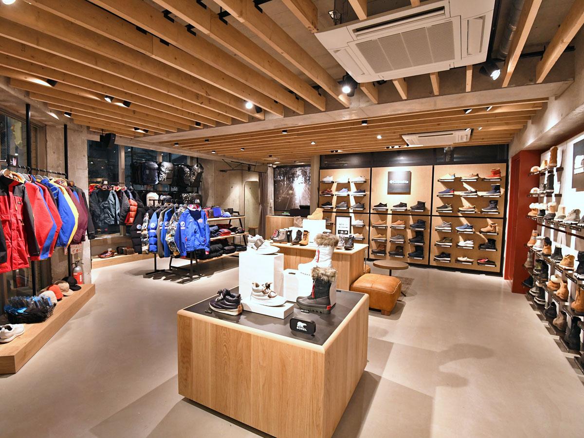 ライフスタイルアイテムを集積する店内