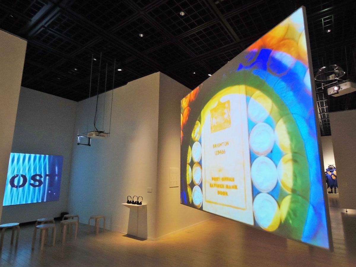 国内外のアーティストの作品を展示したり上映したりする（写真は昨年開催時の様子）