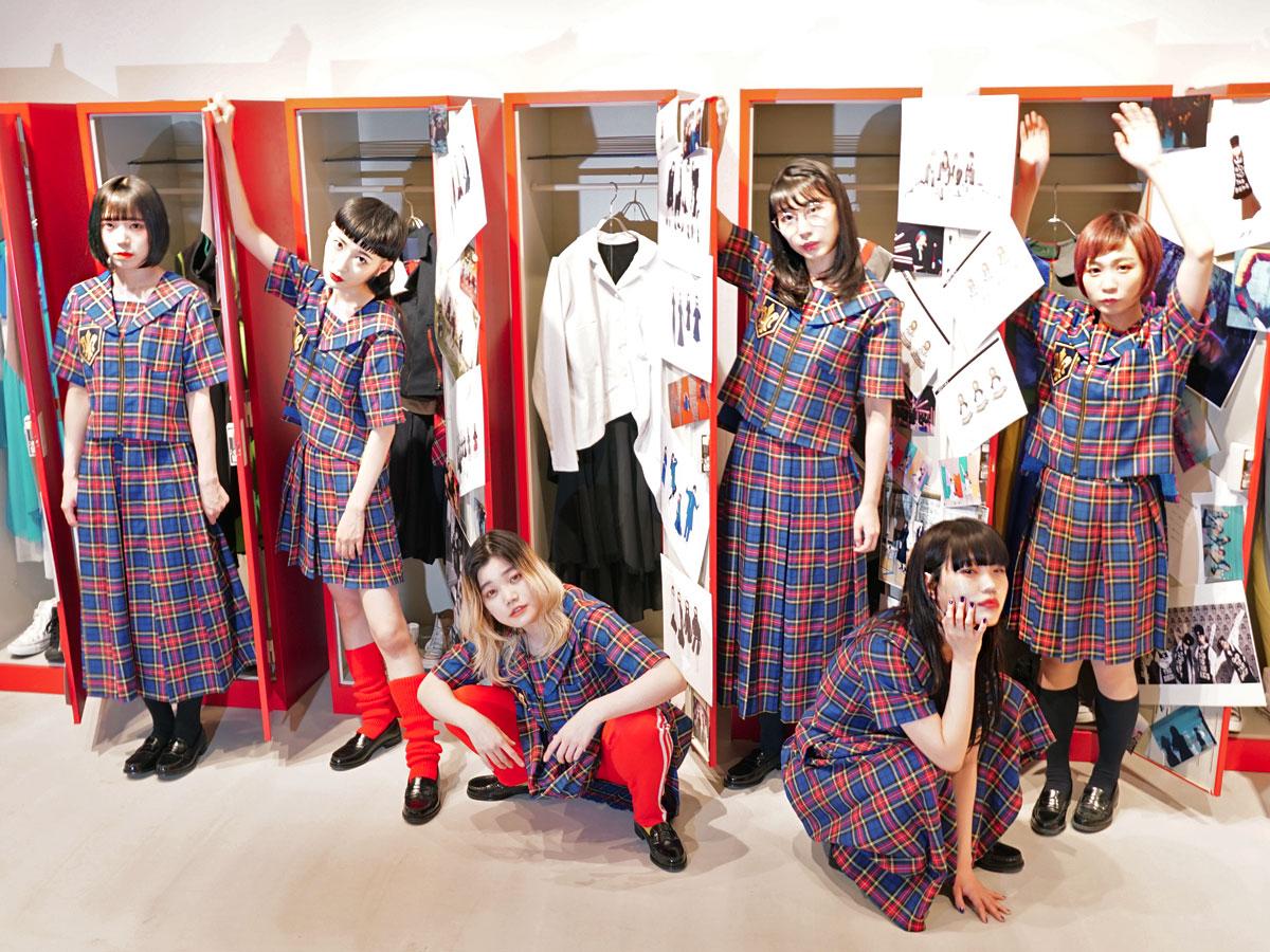 展覧会をアピールしたBiSH