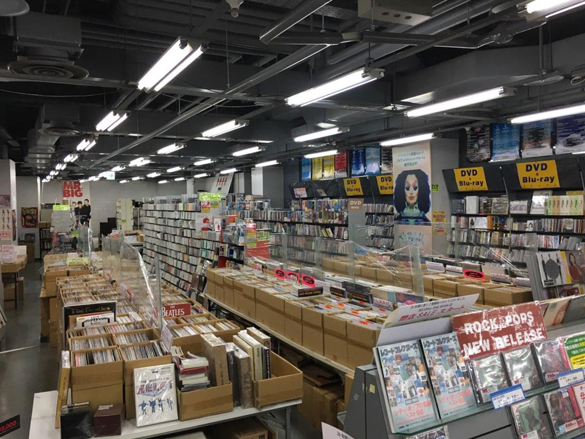 RECOfan渋谷BEAM店店内