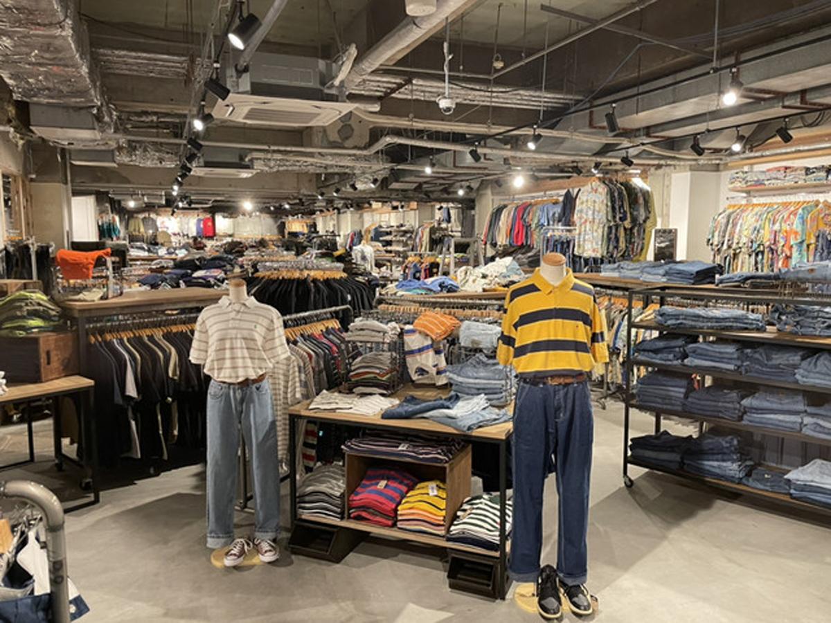 約180坪の大型店となる店内