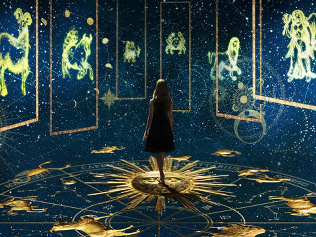 西洋占星術を取り入れる「HOROSCOPE」のイメージ